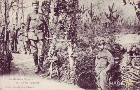 Soldats au Bois-le-Prêtre (Montauville)